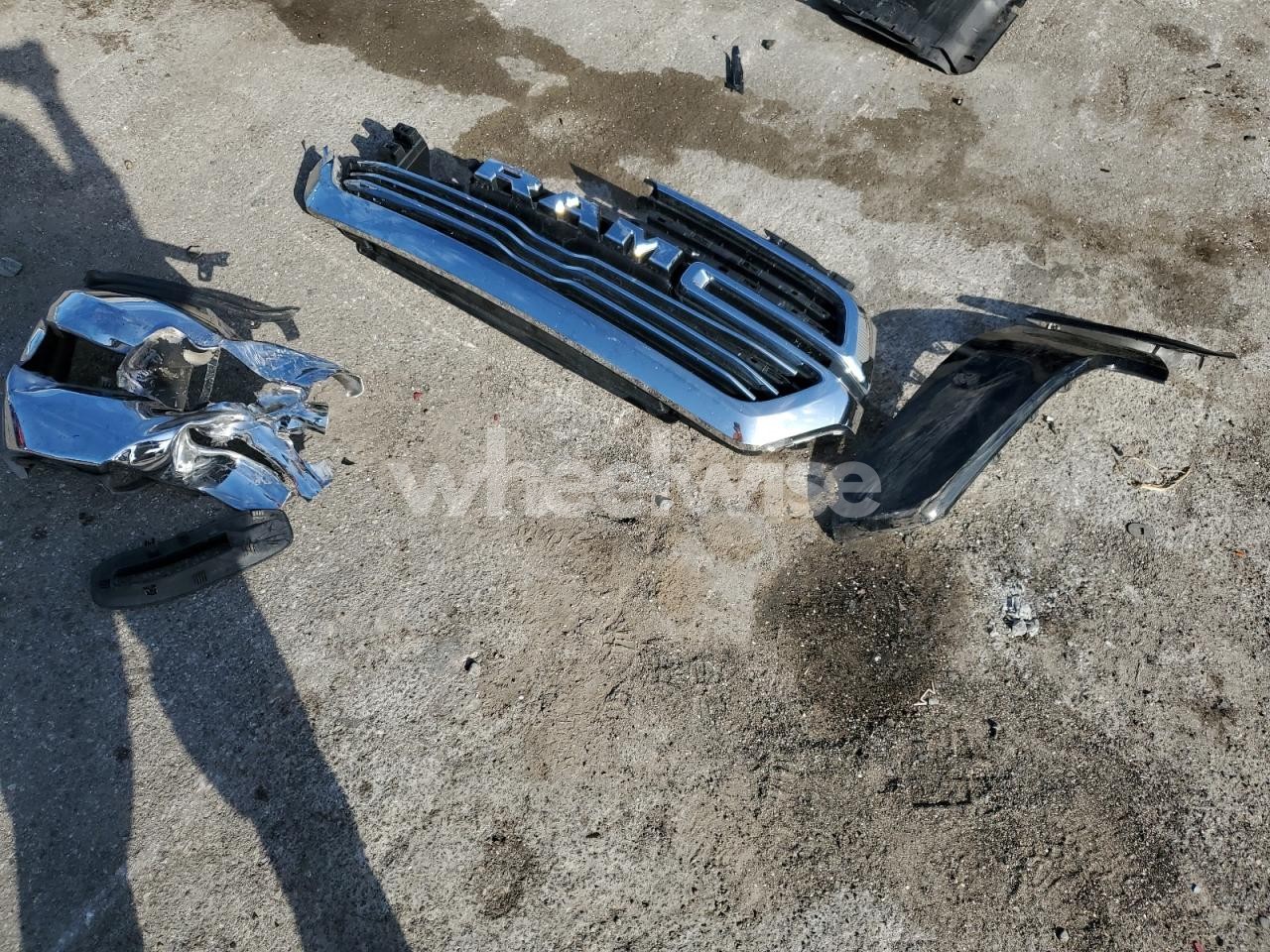 Photo 12 of 2021 RAM 1500 LARAMIE (VIN 1C6SRFJT5MN632485)