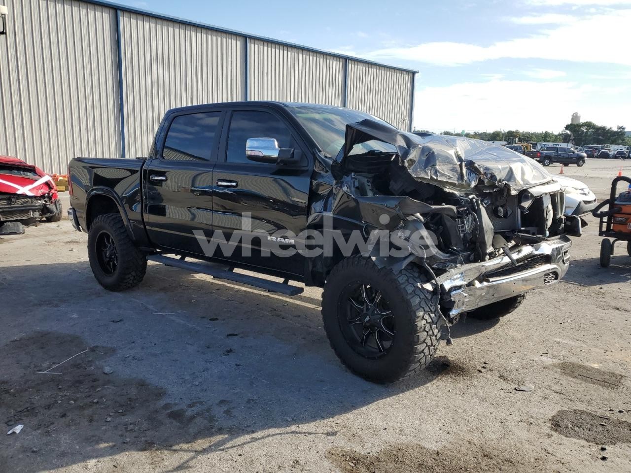 Photo 4 of 2021 RAM 1500 LARAMIE (VIN 1C6SRFJT5MN632485)