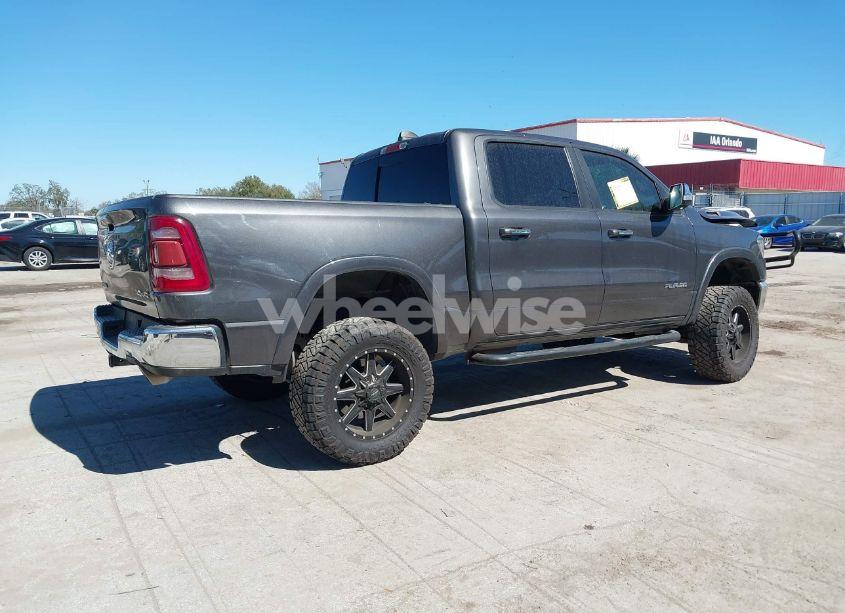 Photo 4 of 2019 Ram 1500 LARAMIE 4X4 5'7 BOX (VIN 1C6SRFJT6KN740899)