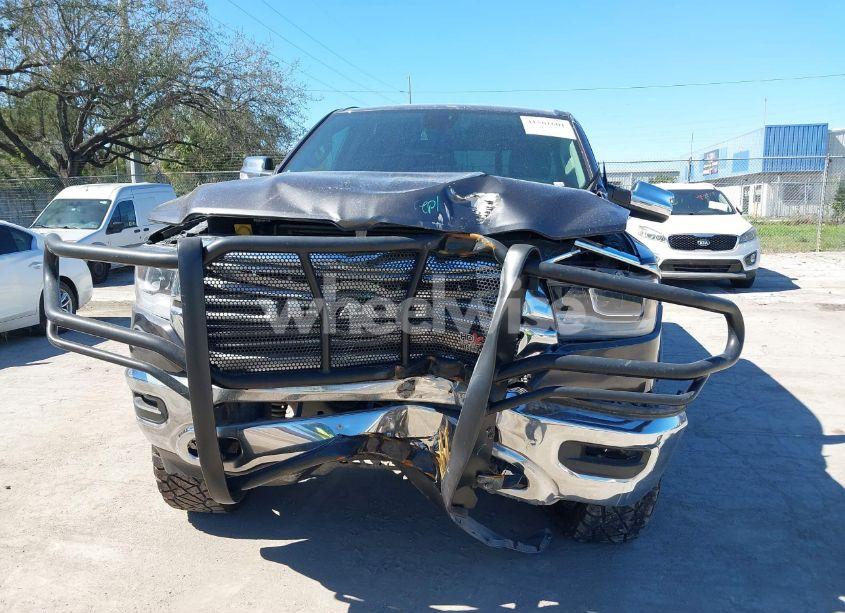 Photo 6 of 2019 Ram 1500 LARAMIE 4X4 5'7 BOX (VIN 1C6SRFJT6KN740899)