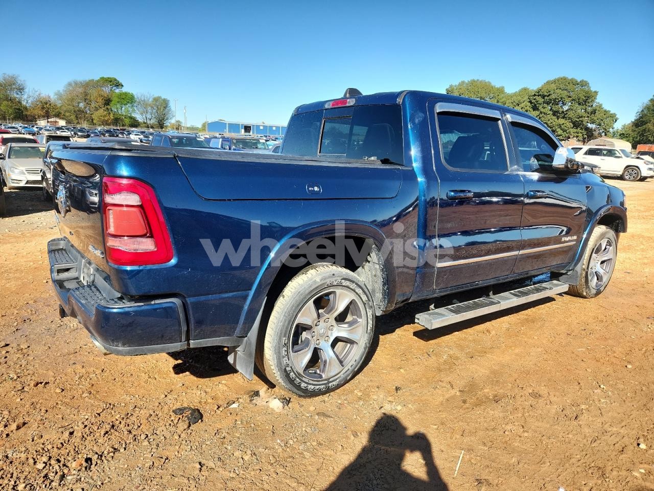 Photo 3 of 2019 RAM 1500 LARAMIE (VIN 1C6SRFJT6KN861724)