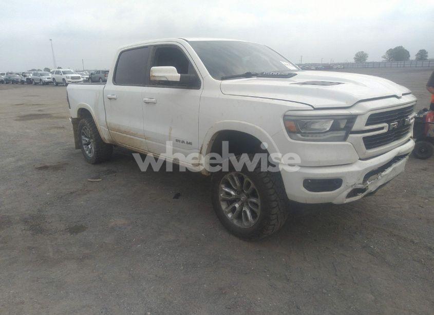 2020 Ram 1500 LARAMIE 4X4 5'7 BOX (VIN 1C6SRFJT6LN398405) main photo