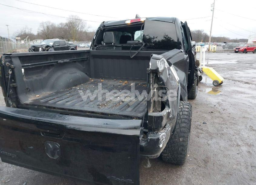 Photo 6 of 2019 Ram 1500 LARAMIE 4X4 5'7 BOX (VIN 1C6SRFJT7KN607679)