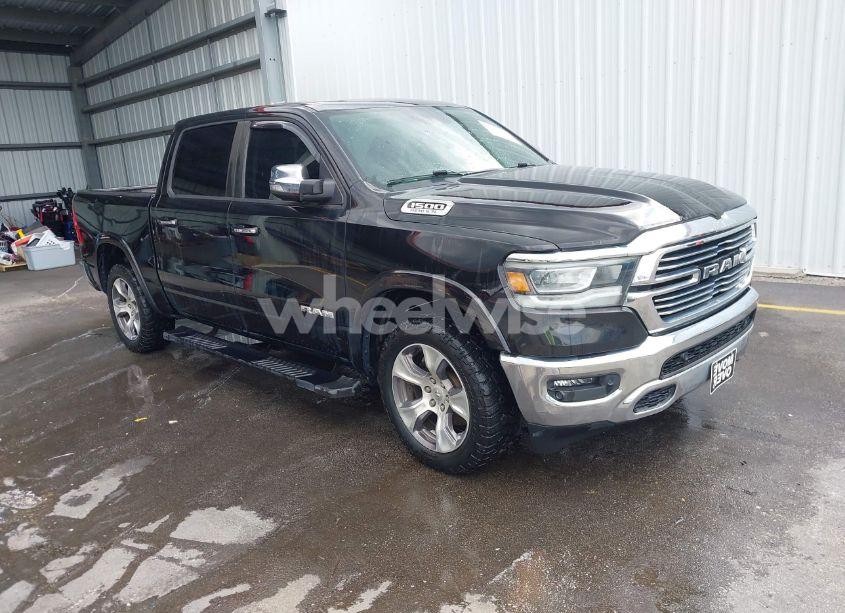 2022 Ram 1500 LARAMIE 4X4 5'7 BOX (VIN 1C6SRFJT7NN186647) main photo