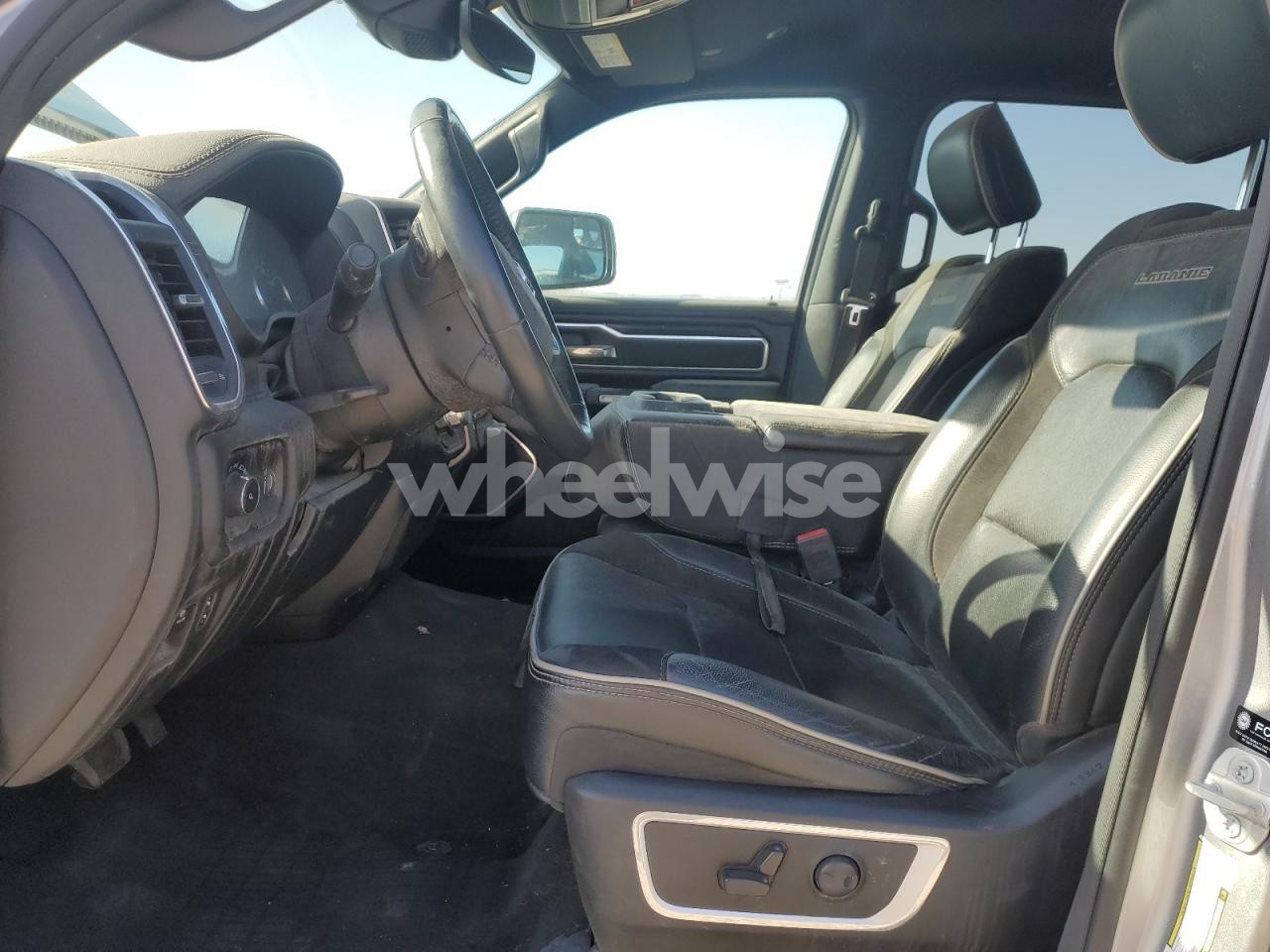 Photo 7 of 2023 RAM 1500 LARAMIE (VIN 1C6SRFJT7PN641659)