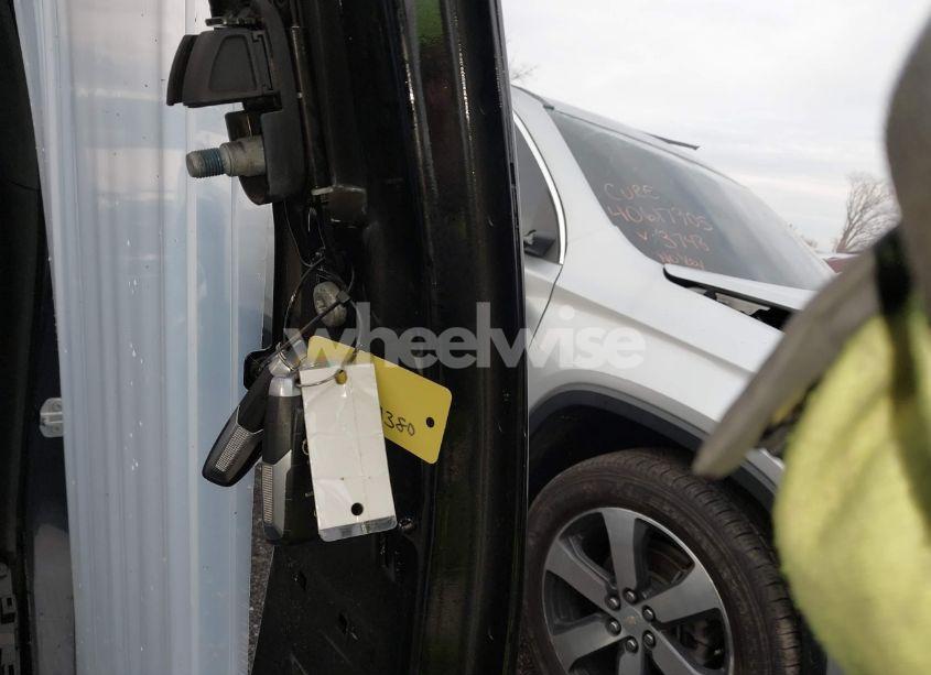 Photo 11 of 2021 Ram 1500 (VIN 1C6SRFJT8MN734993)