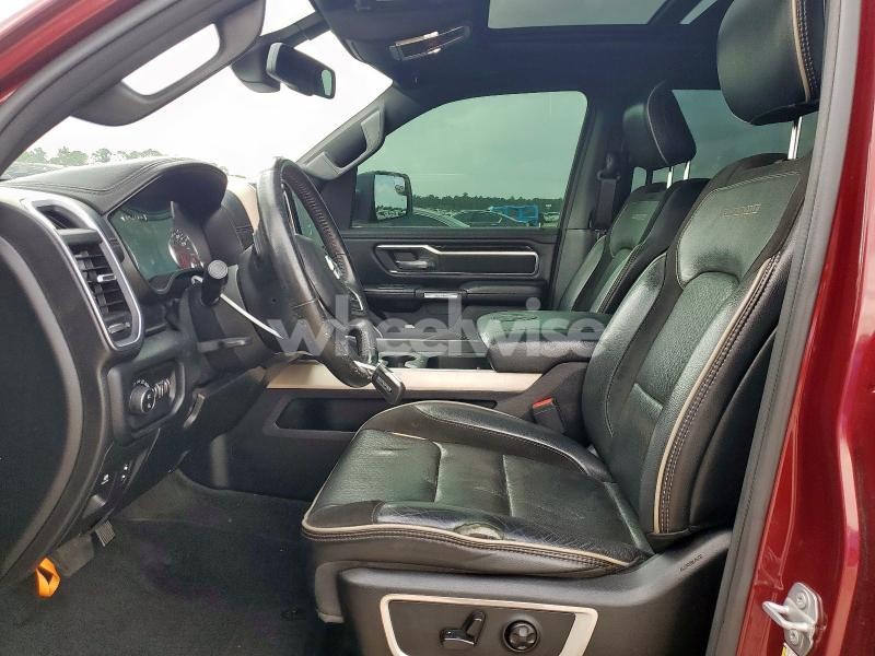 Photo 12 of 2019 RAM 1500 LARAMIE (VIN 1C6SRFJT9KN925299)