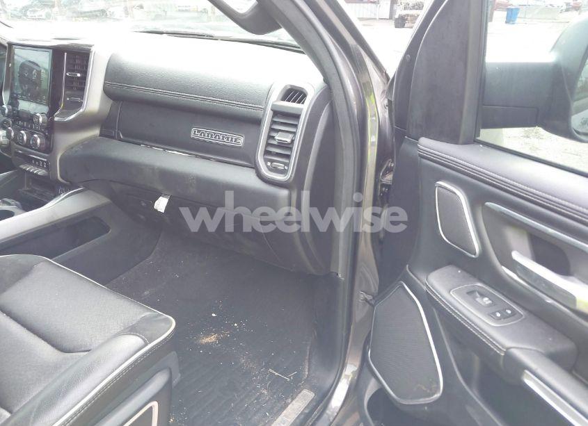 Photo 5 of 2020 Ram 1500 LARAMIE 4X4 5'7 BOX (VIN 1C6SRFJT9LN145398)