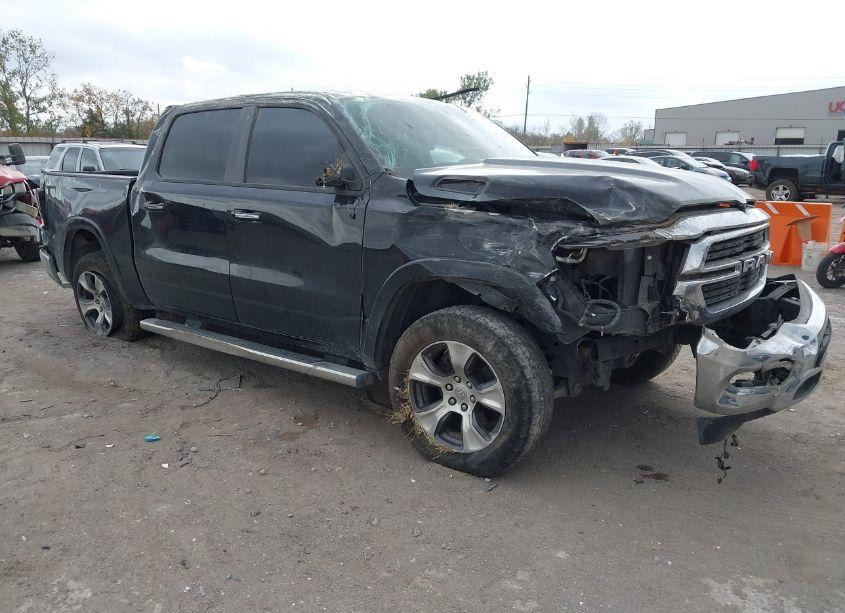 2019 Ram 1500 LARAMIE 4X4 5'7 BOX (VIN 1C6SRFJTXKN520763) main photo