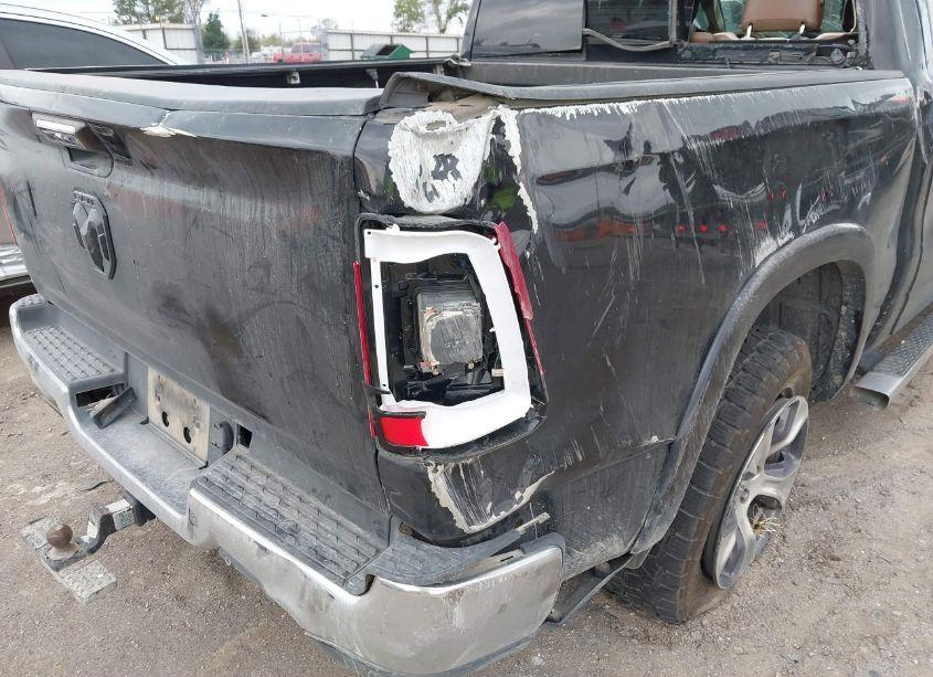 Photo 18 of 2019 Ram 1500 LARAMIE 4X4 5'7 BOX (VIN 1C6SRFJTXKN520763)