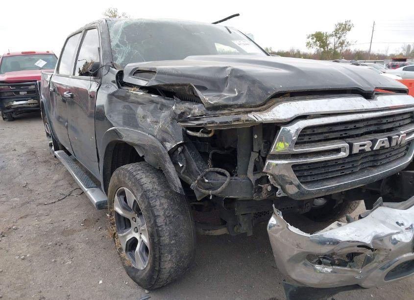 Photo 6 of 2019 Ram 1500 LARAMIE 4X4 5'7 BOX (VIN 1C6SRFJTXKN520763)