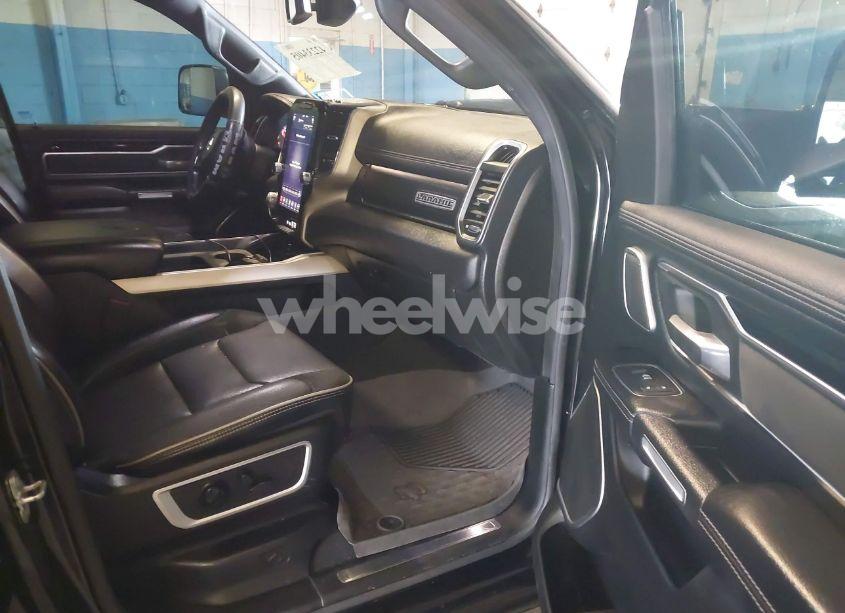 Photo 5 of 2019 Ram 1500 LARAMIE 4X4 5'7 BOX (VIN 1C6SRFJTXKN610253)