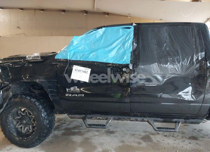 Photo 14 of 2019 Ram 1500 LARAMIE 4X4 5'7 BOX (VIN 1C6SRFJTXKN735933)