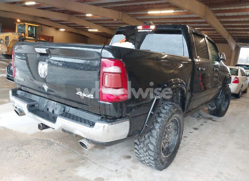 Photo 4 of 2019 Ram 1500 LARAMIE 4X4 5'7 BOX (VIN 1C6SRFJTXKN735933)