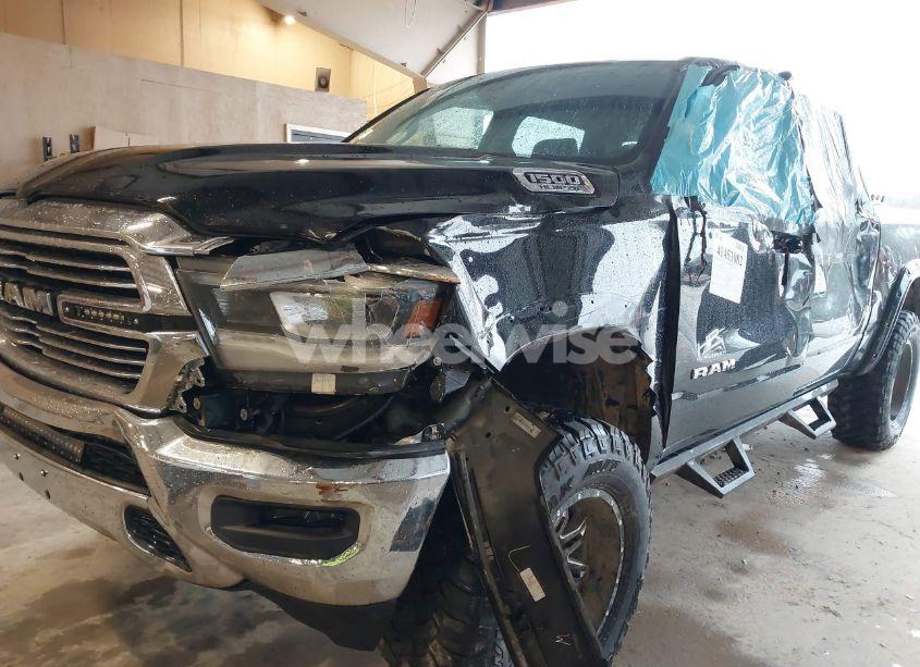 Photo 6 of 2019 Ram 1500 LARAMIE 4X4 5'7 BOX (VIN 1C6SRFJTXKN735933)