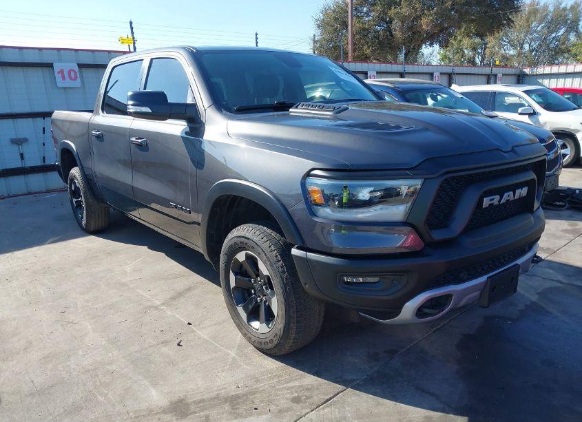 2020 Ram 1500 REBEL 4X4 5'7 BOX (VIN 1C6SRFLT2LN168695) main photo