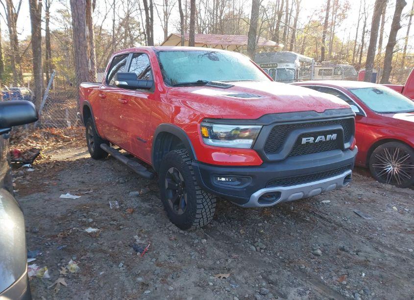 2020 Ram 1500 REBEL 4X4 5'7 BOX (VIN 1C6SRFLT2LN285659) main photo