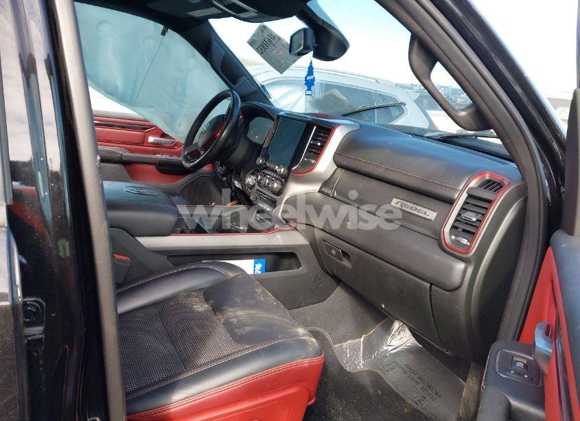 Photo 5 of 2019 Ram 1500 (VIN 1C6SRFLT6KN600686)