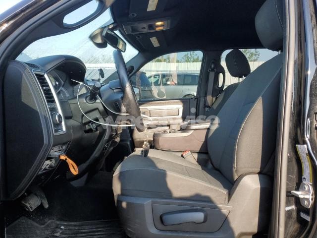 Photo 4 of 2022 RAM 1500 CLASSIC SLT (VIN 1C6SRFLT6NN417017)