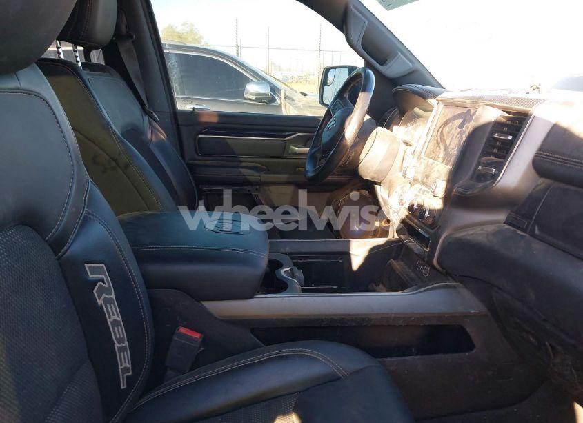 Photo 5 of 2020 Ram 1500 (VIN 1C6SRFLT7LN374823)