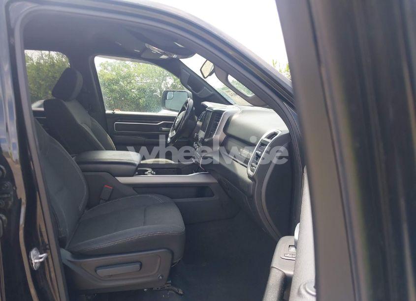 Photo 5 of 2019 Ram 1500 BIG HORN/LONE STAR 4X4 6'4 BOX (VIN 1C6SRFMT0KN698483)