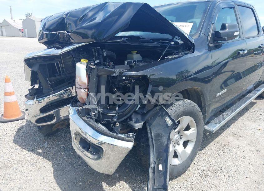 Photo 6 of 2019 Ram 1500 BIG HORN/LONE STAR 4X4 6'4 BOX (VIN 1C6SRFMT0KN698483)