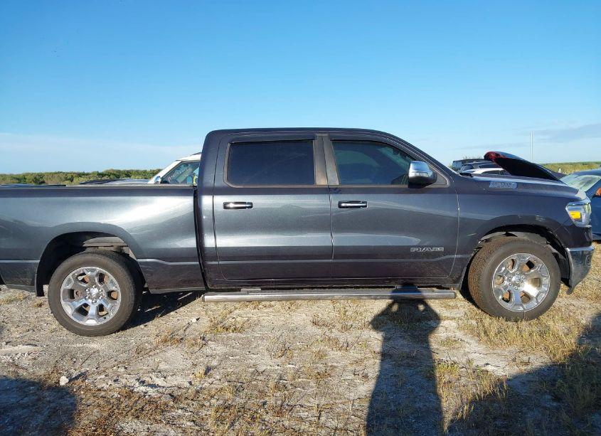 Photo 13 of 2019 Ram 1500 (VIN 1C6SRFMT0KN736746)
