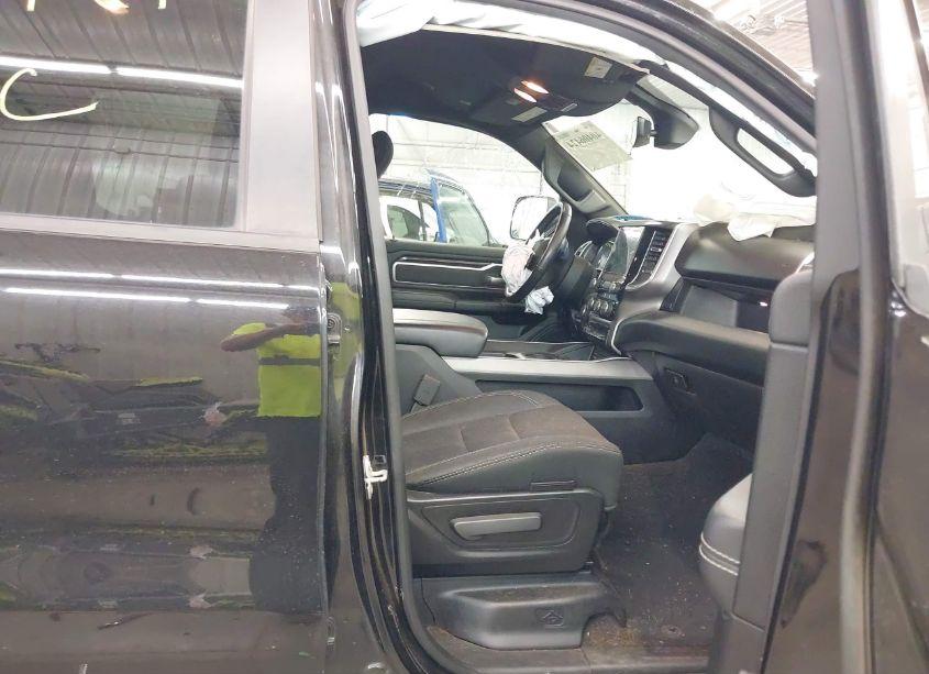 Photo 5 of 2019 Ram 1500 BIG HORN/LONE STAR 4X4 6'4 BOX (VIN 1C6SRFMT1KN781422)