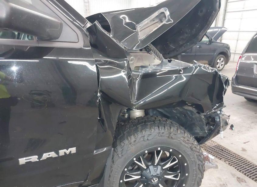 Photo 6 of 2019 Ram 1500 BIG HORN/LONE STAR 4X4 6'4 BOX (VIN 1C6SRFMT1KN781422)