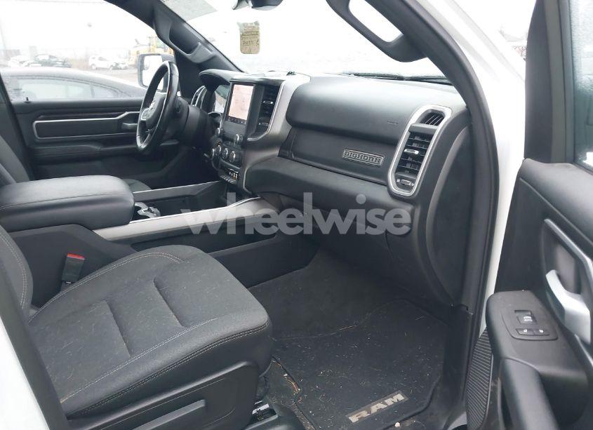 Photo 5 of 2022 Ram 1500 BIG HORN 4X4 6'4 BOX (VIN 1C6SRFMT1NN340961)