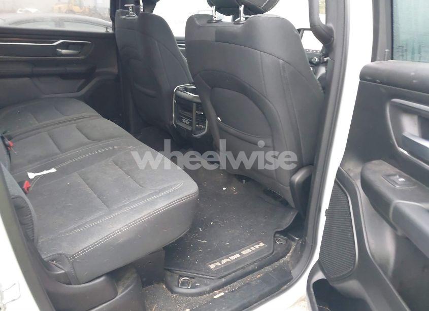 Photo 8 of 2022 Ram 1500 BIG HORN 4X4 6'4 BOX (VIN 1C6SRFMT1NN340961)