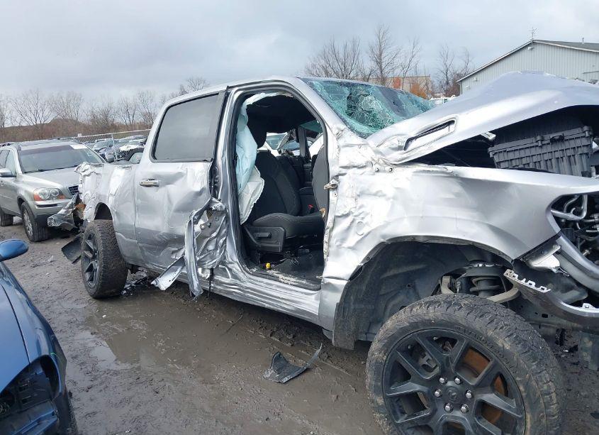 Photo 18 of 2019 Ram 1500 BIG HORN/LONE STAR 4X4 6'4 BOX (VIN 1C6SRFMT2KN717809)