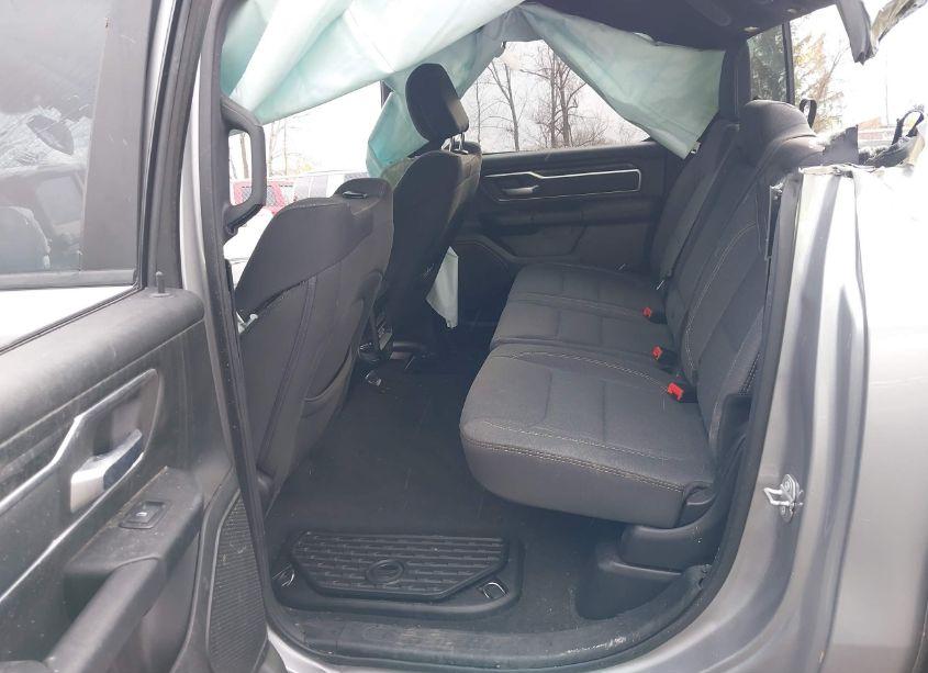 Photo 8 of 2019 Ram 1500 BIG HORN/LONE STAR 4X4 6'4 BOX (VIN 1C6SRFMT2KN717809)