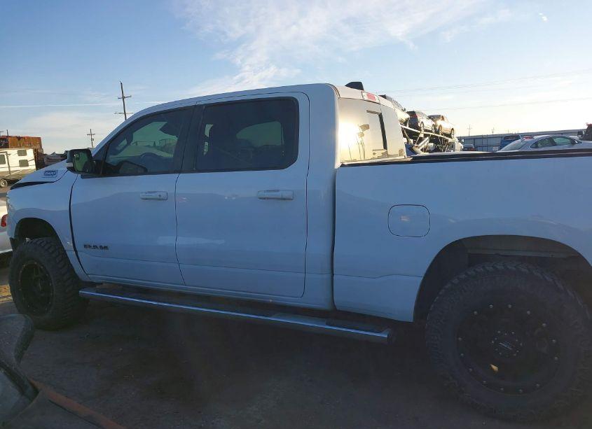 Photo 15 of 2022 Ram 1500 BIG HORN 4X4 6'4 BOX (VIN 1C6SRFMT2NN161036)