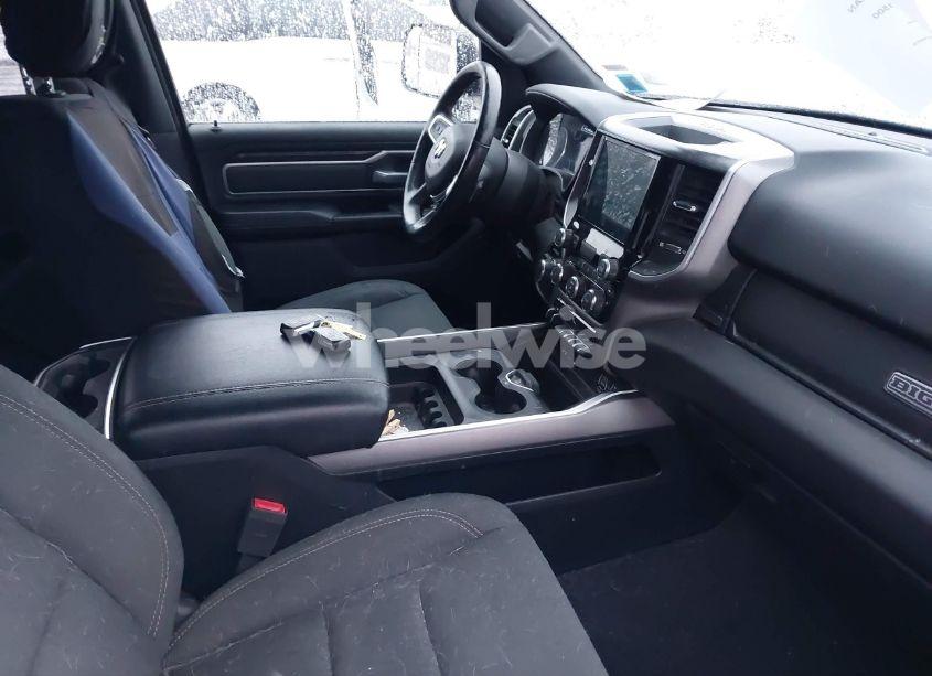 Photo 5 of 2019 Ram 1500 BIG HORN/LONE STAR 4X4 6'4 BOX (VIN 1C6SRFMT3KN555432)