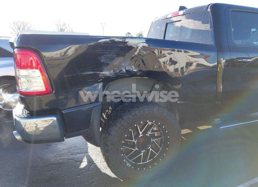 Photo 18 of 2019 Ram 1500 BIG HORN/LONE STAR 4X4 6'4 BOX (VIN 1C6SRFMT4KN783214)