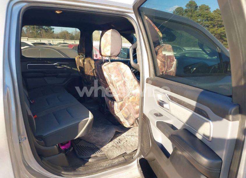 Photo 8 of 2022 Ram 1500 BIG HORN 4X4 6'4 BOX (VIN 1C6SRFMT4NN281663)