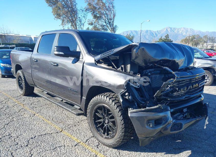 2020 Ram 1500 BIG HORN 4X4 6'4 BOX (VIN 1C6SRFMT6LN118624) main photo