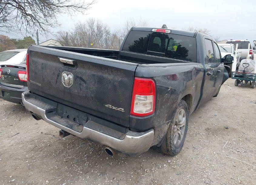Photo 4 of 2020 Ram 1500 BIG HORN 4X4 6'4 BOX (VIN 1C6SRFMT6LN311436)