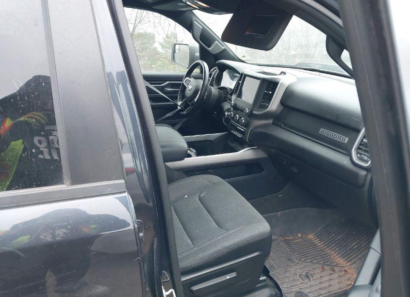 Photo 5 of 2020 Ram 1500 BIG HORN 4X4 6'4 BOX (VIN 1C6SRFMT6LN311436)