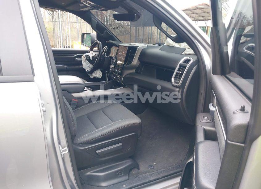 Photo 5 of 2022 Ram 1500 BIG HORN 4X4 6'4 BOX (VIN 1C6SRFMT6NN366424)