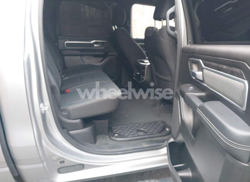 Photo 8 of 2022 Ram 1500 BIG HORN 4X4 6'4 BOX (VIN 1C6SRFMT6NN366424)