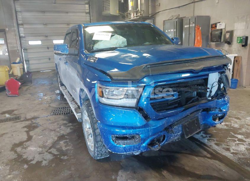 2021 Ram 1500 BIG HORN 4X4 6'4 BOX (VIN 1C6SRFMT7MN516975) main photo