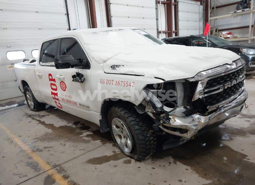 2022 Ram 1500 BIG HORN 4X4 6'4 BOX (VIN 1C6SRFMT7NN367274) main photo