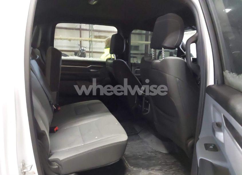 Photo 8 of 2022 Ram 1500 BIG HORN 4X4 6'4 BOX (VIN 1C6SRFMT7NN367274)