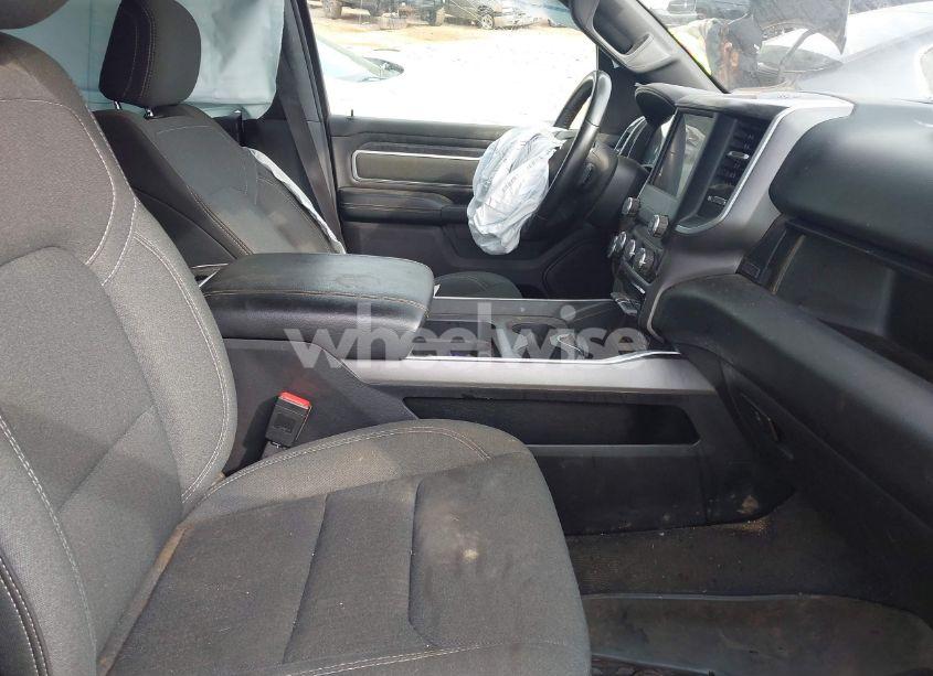 Photo 5 of 2022 Ram 1500 BIG HORN 4X4 6'4 BOX (VIN 1C6SRFMT9NN131094)