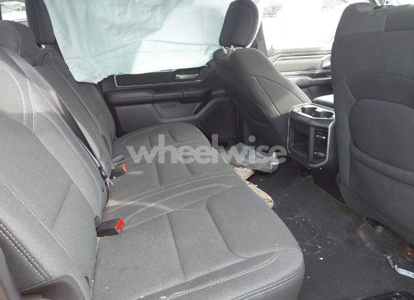 Photo 8 of 2022 Ram 1500 BIG HORN 4X4 6'4 BOX (VIN 1C6SRFMT9NN131094)