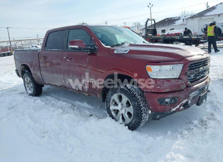 2019 Ram 1500 (VIN 1C6SRFMTXKN737063) main photo