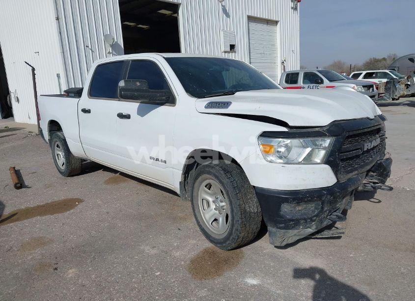 2022 Ram 1500 TRADESMAN 4X4 6'4 BOX (VIN 1C6SRFNT7NN443106) main photo