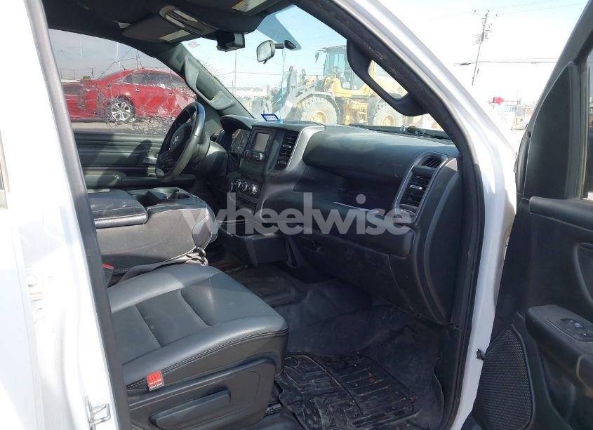 Photo 5 of 2022 Ram 1500 TRADESMAN 4X4 6'4 BOX (VIN 1C6SRFNT7NN443106)